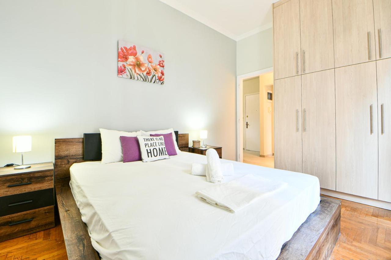 Fresh & Renovated Apartment Next To Metro Station เอเธนส์ ภายนอก รูปภาพ